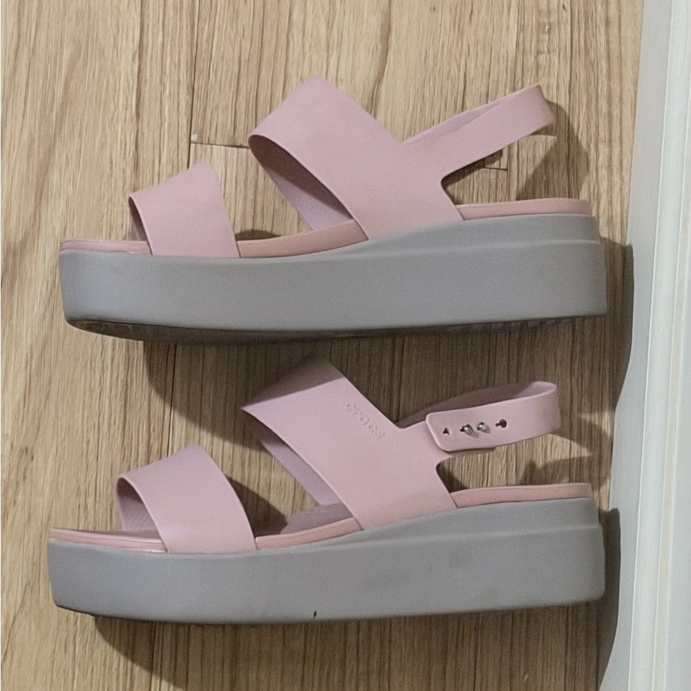 CROCS Pink Platform Slide Sandals with Gray Sole, - Picture 6 of 9